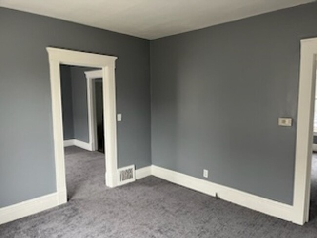 property at 1549 Oak St