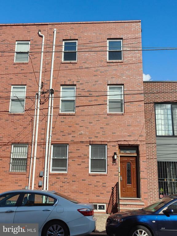 property at 631 N 11th St