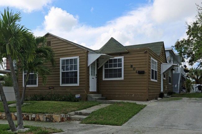 806 14th St in West Palm Beach, FL - Building Photo - Building Photo