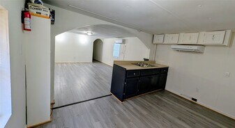 6621 W Forest Rd in Conroe, TX - Building Photo