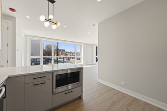 2354 W Polk St in Chicago, IL - Foto de edificio - Building Photo