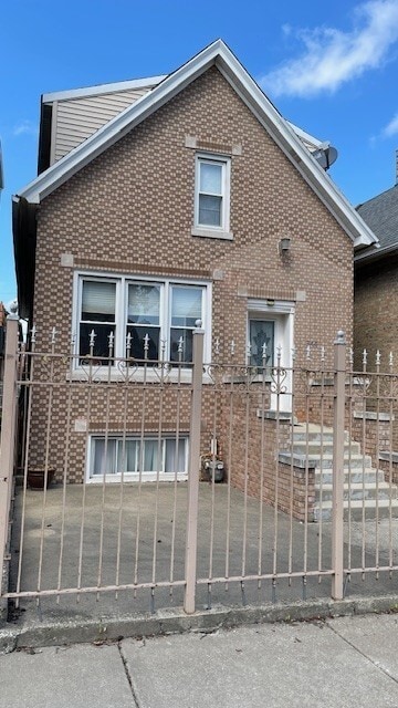 property at 944 W 32nd St