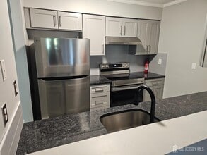 1217 Aspen Dr in Plainsboro, NJ - Building Photo - Building Photo