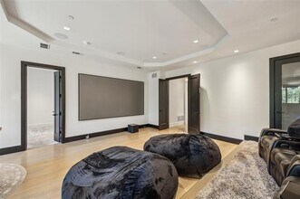 2210 Boll St in Dallas, TX - Building Photo - Building Photo