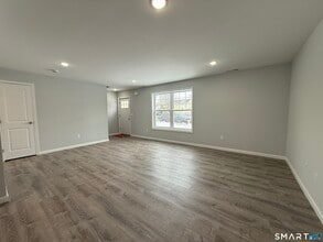 96 Collis St in West Haven, CT - Building Photo - Building Photo