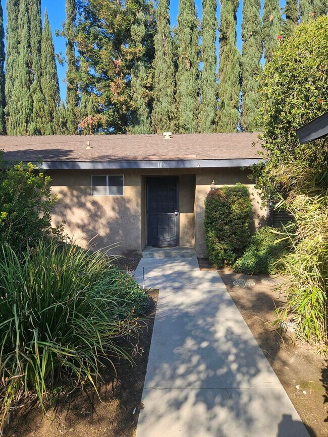 45 E Santa Ana Ave in Fresno, CA - Building Photo - Building Photo