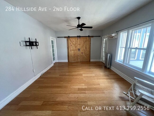 284 Hillside Ave in Holyoke, MA - Foto de edificio - Building Photo