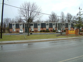 Amelia Vista Apartments in Amelia, OH - Building Photo - Building Photo