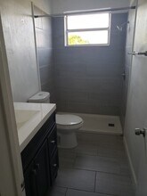 1849 Dewey St, Unit 4 in Hollywood, FL - Building Photo - Building Photo