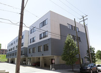 Metropolitan Park Apartments in Grand Rapids, MI - Foto de edificio - Building Photo