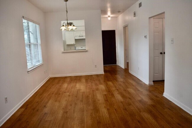 2302 Colorado St in Houston, TX - Foto de edificio - Building Photo