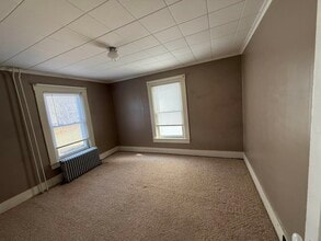 38 Jefferson St in Laconia, NH - Building Photo - Building Photo