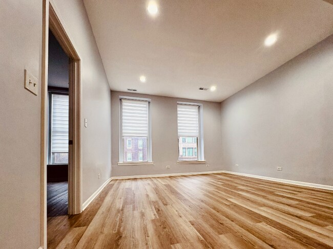 2657 W North Ave in Chicago, IL - Building Photo - Building Photo