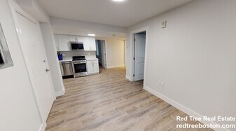81 Park Dr, Unit A in Boston, MA - Building Photo