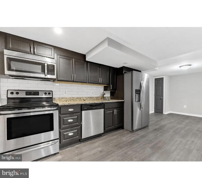 208 6th Ave in Baltimore, MD - Building Photo - Building Photo