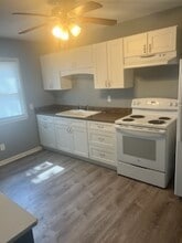 948 Cheyenne St in Leavenworth, KS - Building Photo - Building Photo