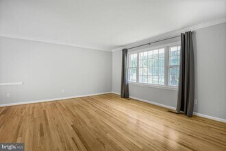 11733 Ambleside Dr in Potomac, MD - Building Photo - Building Photo