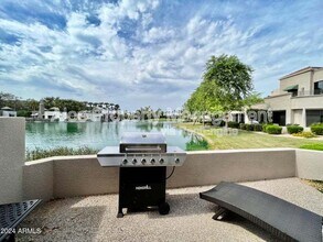 8989 N Gainey Center Dr in Scottsdale, AZ - Building Photo - Building Photo
