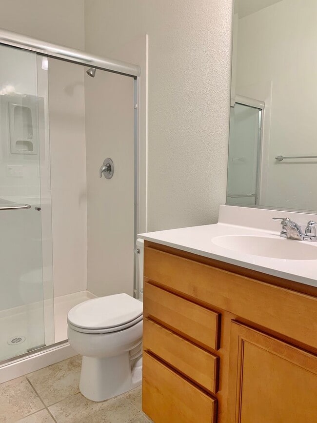 1805 Monroe Ct in Hollister, CA - Building Photo - Building Photo