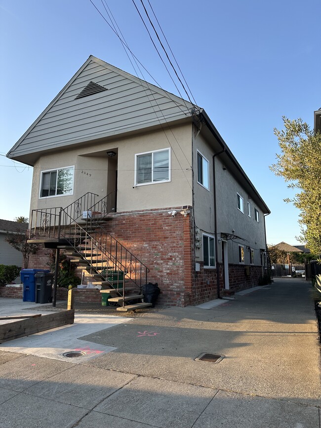 2049 Lincoln Ave, Unit A