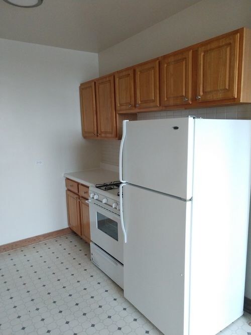 1263 W Pratt Blvd-Unit -808 in Chicago, IL - Building Photo - Building Photo