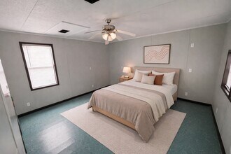 28 Deerwood Park in Centralia, IL - Foto de edificio - Building Photo