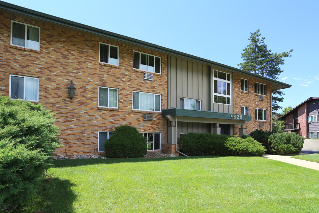 Kimberly Court Apartments in Boulder, CO - Building Photo