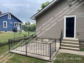 1616 Carpenter Ct in New Castle, IN - Building Photo - Building Photo