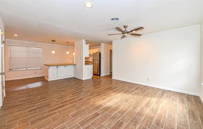 7605 Carriage Dr in Austin, TX - Building Photo - Building Photo