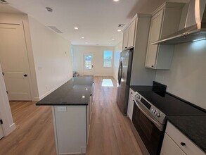 814 14th St in Wamego, KS - Building Photo - Building Photo