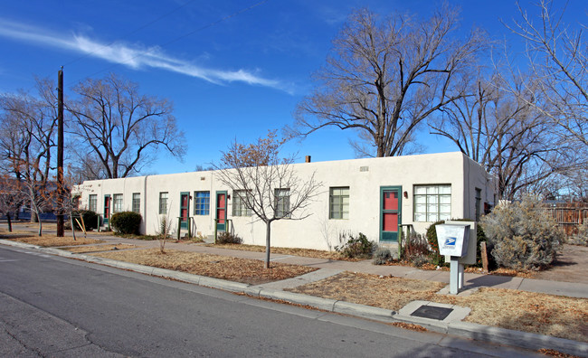 1017-1025 Fruit Ave NW in Albuquerque, NM - Building Photo - Building Photo