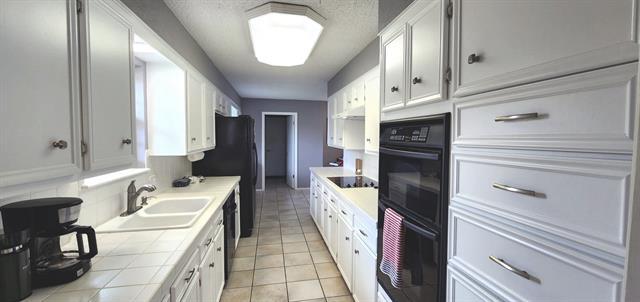 property at 2418 Helena Cir