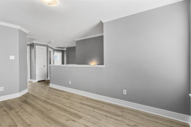 2811 Oakland Brook St in Houston, TX - Foto de edificio - Building Photo