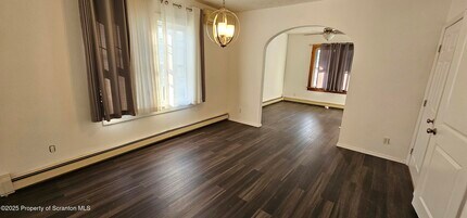 228 2nd St in Blakely, PA - Building Photo - Building Photo