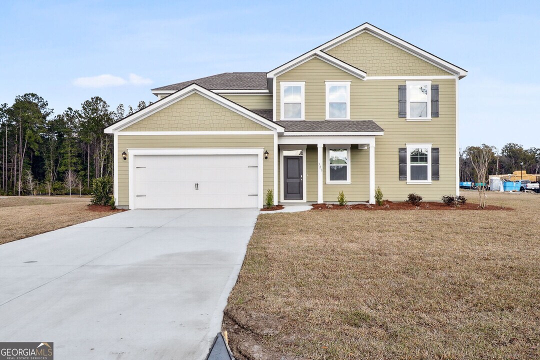 323 Fox Tail Dr in Richmond Hill, GA - Building Photo