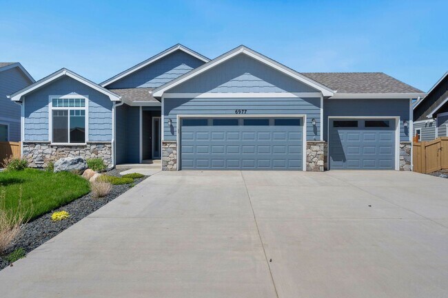 6977 Grassy Range Dr in Wellington, CO - Building Photo - Building Photo