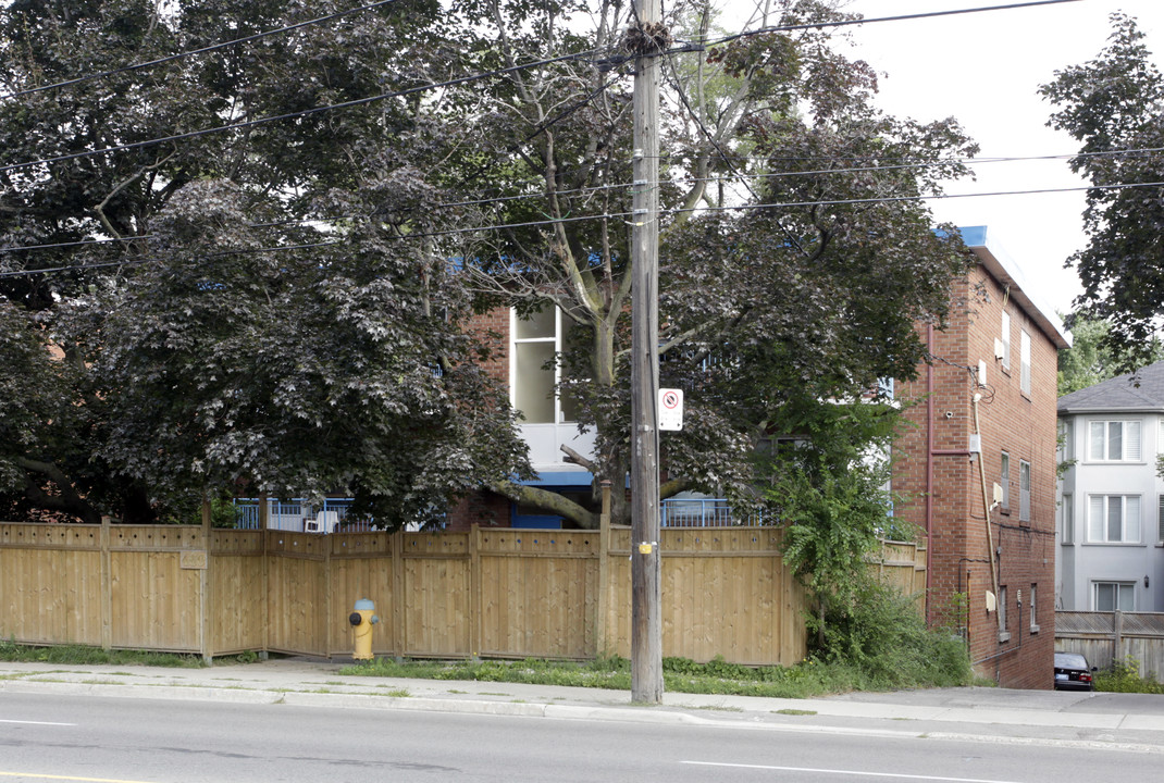 460 Lawrence Ave W in Toronto, ON - Building Photo