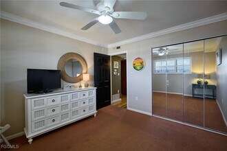 2121 Collier Ave in Ft. Myers, FL - Building Photo - Building Photo