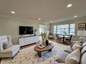 105 Chandler Ave, Unit 2 in Roselle, NJ - Building Photo