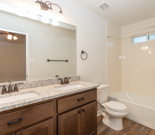 13902 Enzo Gate in San Antonio, TX - Building Photo - Building Photo