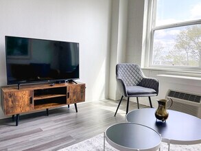 2515 Burnet Ave in Cincinnati, OH - Building Photo - Building Photo