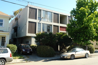 450 Alcatraz Ave in Oakland, CA - Building Photo - Building Photo