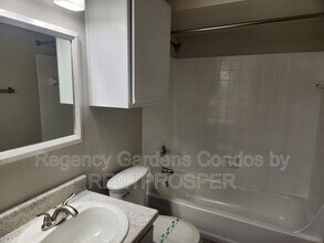 5587 Devonbriar Way in Orlando, FL - Building Photo - Building Photo