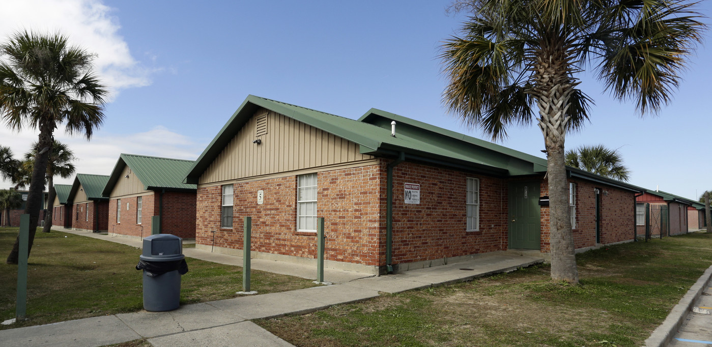 Bundy & Cindy Place Apartments in New Orleans, LA - Building Photo