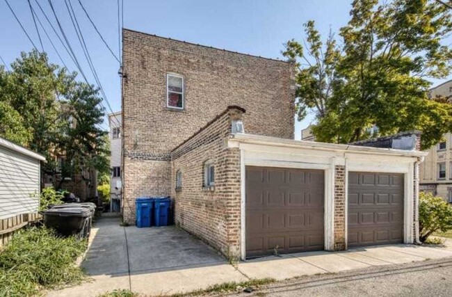 2700 W Albion Ave in Chicago, IL - Building Photo - Building Photo