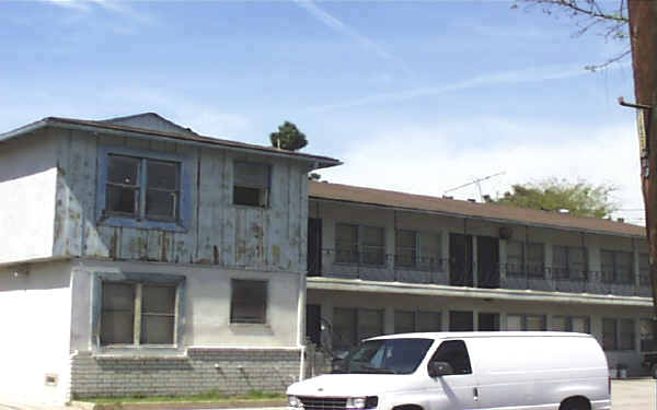 6951 Simpson Ave in North Hollywood, CA - Building Photo - Building Photo