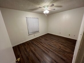 1702 Kirk Ave, Unit 101 in Killeen, TX - Foto de edificio - Building Photo