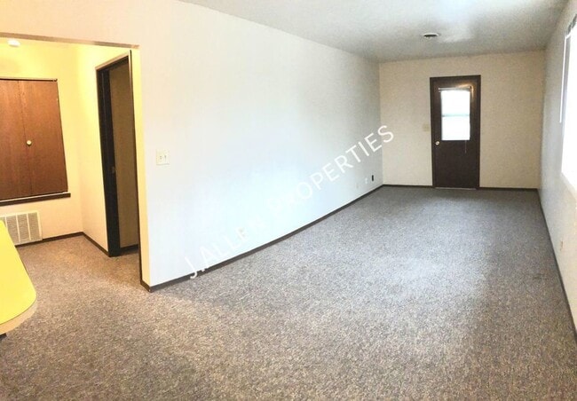 607 W Michigan Ave in Norfolk, NE - Building Photo - Building Photo