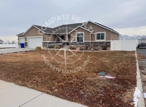 591 Gold Dust Rd in Grantsville, UT - Building Photo - Building Photo