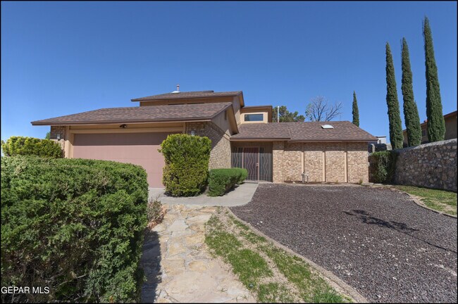 601 Firedale Ln in El Paso, TX - Building Photo - Building Photo